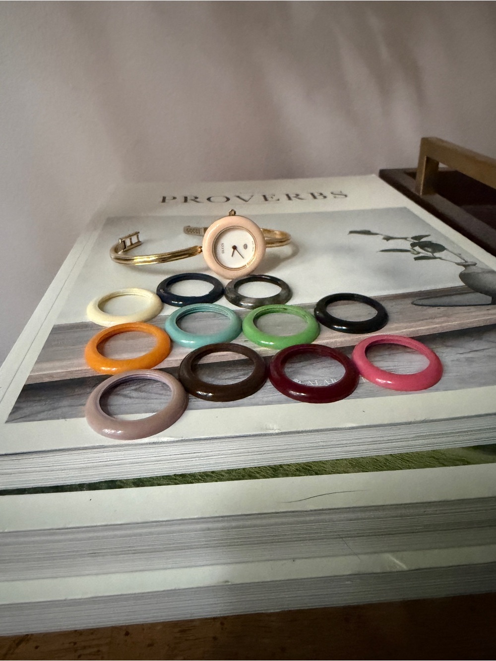 AUTH Vintage Gucci Interchangeable Bezel Watch with 12 Color Rings Gold